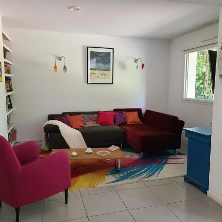 Chez Nous Dans Notre Petit Jardin Homestay Montpellier